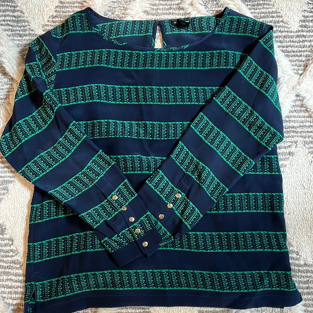 Club Monaco XS long sleeve blouse. navy blue with green stripes
